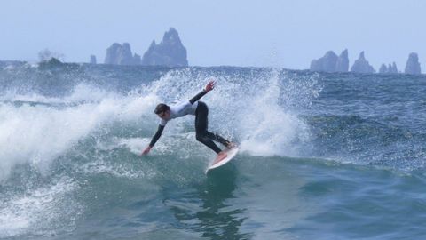 Escuela de surf en Asturias surf tapia de casariego surfing