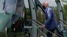 Joe Biden sube al helicptero presidencial para viajar, este sbado, a su residencia de Delaware