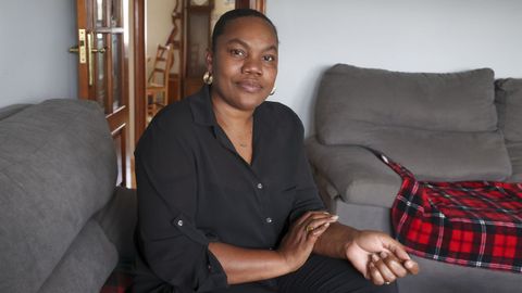 Marcia Arafati Gonz�lez Pineda, en su casa de As Pontes, que ha comprado ella sola.