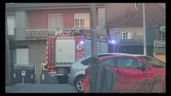 Hasta la avenida Porteli�a, en Poio, se desplaz� un veh�culo de Emerxencias Sanxenxo