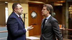 El presidente del Principado de Asturias, Adri�n Barb�n, con el presidente de la Xunta, Alberto N��ez Feijoo