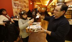 Momento del sorteo celebrado en Anduri�a ayer. 
