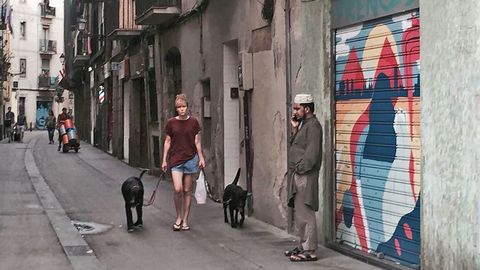 En el Raval, barrio con una numerosa comunidad musulmana, hay menos turistas y menos bullicio del habitual en estas fechas