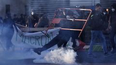 Manifestantes protestan contra la polica en la ciudad francesa de Montpellier