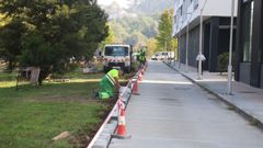 Obra de instalacin del bordillo en los viales interiores del mbito de Tafisa