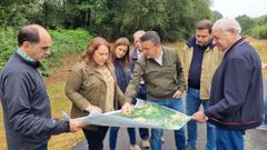 El conselleiro de Medio Rural, Jos� Gonz�lez, visit� este s�bado la aldea modelo de Mouteira-Parada, donde se recuperar�n casi 18 hect�reas de tierras