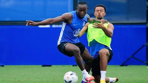 Bil Nsongo y Lucas Noubi, durante un entrenamiento en Abegondo