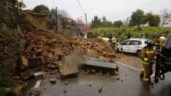 Ca�da de un muro en Vigo
