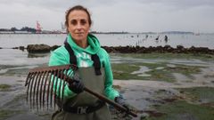 Mar�a Porto durante una de sus jornadas de trabajo estas navidades, en Carril.