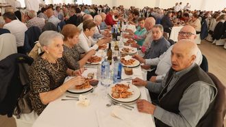 Comida de jubilados de Xove, en el restaurante Louzao