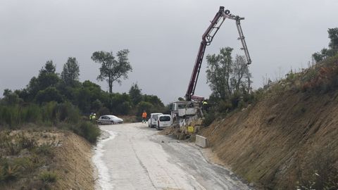 El accidente se produjo en las obras de la variante exterior del AVE en San Cibrao das Vias.