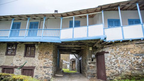 Un edificio que alberg� la escuela local, creada en el a�o 1929