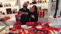 Marcos y Marisol, de Fina Rei, con las flechas de chocolate de San Valent�n