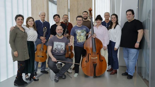 A zarzuela estrearase hoxe na Coru�a, pero onte tivo lugar un ensaio xeral no que estiveron Marcos Mato, autor do libro desta adaptaci�n musical da peza orixinal de Ram�n Cabanillas, e Marta Casas, cantante da produci�n que hoxe ter� lugar a partir das 19,30 horas no �gora