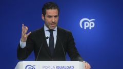 El portavoz nacional y vicesecretario de cultura del PP, Borja Smper, este lunes durante una rueda de prensa en la sede de la formacin en Madrid.