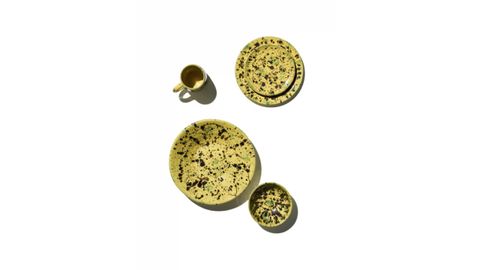 Sterling Ruby x Zara 50 Aniversario. Set de Memoria. Conjunto de 6 piezas de cerámica, hechas a mano y esmaltadas. Inspiradas en una herencia personal del artista, este set limitado es un homenaje íntimo y artístico