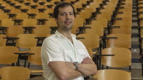 El profesor Diego Sande, en la Facultade de Empresas de la USC
