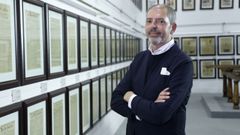 Mario Covelo, presidente de la Federaci�n Gallega de Golf, posa en el museo de La Voz de Galicia.
