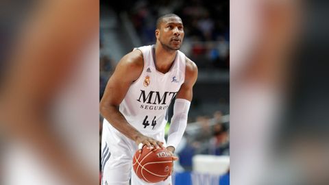 El pívot estadounidense Marcus Slaughter durante su etapa en el Real Madrid.