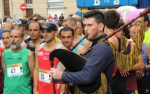 La �ltima edici�n de la carrera fue todo un �xito de participaci�n y estuvo animada por gaiteiros.