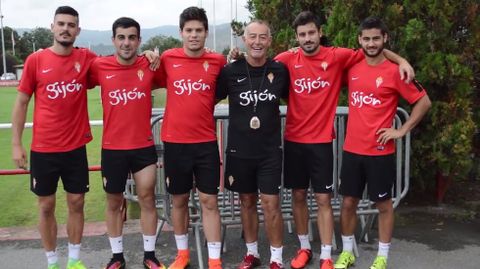 �Puxa Asturies�.La plantilla celebra el D�a del Principado