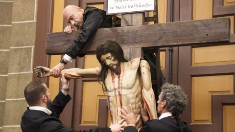 El Desenclavo se realiz� el Viernes Santo en la concatedral de San Juli�n.