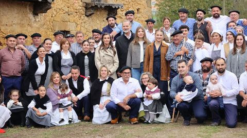 Los Reyes, la princesa Leonor y la Infanta Sof�a durante el acto de entrega del premio al ?Pueblo Ejemplar de Asturias 2025, a 25 de octubre de 2025, en Valdesoto, Sieto, Asturias (Espa�a). El Premio al Pueblo Ejemplar de Asturias 2025 ha sido concedido a la parroquia de Valdesoto, que pertenece al concejo asturiano de Siero