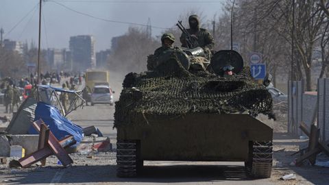 Militares prorrusos en Maripol