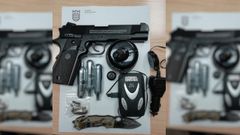 Material incautado por la Polic�a Local de Pontevedra a un conductor en un control de tr�fico