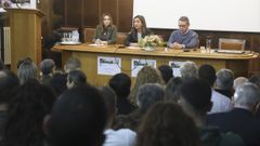 La conselleira Marta Villaverde, en el centro, entre la concejala Pamen Pieltain y el director de la Nutico Pesqueira, Enrique Cobelo