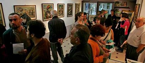 Parte de la obra de Carlos B�veda puede verse en la sede de la asociaci�n A Travesa.