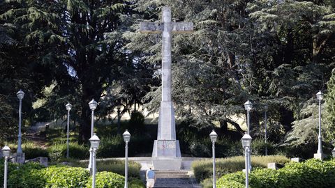 El conjunto de la Cruz de los Ca�dos fue inaugurado por Franco en 1961