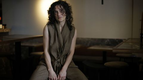 A periodista Mar&iacute;a Cedr&oacute;n &eacute; a autora do libro &laquo;Bego&ntilde;a Caama&ntilde;o, a tecedora da nova mitolox&iacute;a&raquo;