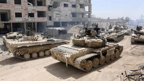 Tropas de Al Asad en las afueras del basti�n rebelde de Duma