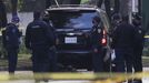 Policias inspeccionan el veh�culo en el que viajaba el jefe de Seguridad de Ciudad de M�xico