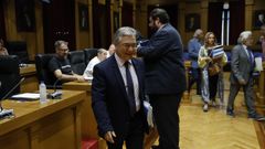El presidente de la Diputacin, en el momento de su llegada al saln de plenos.