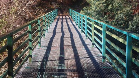 A la altura del viejo balneario se puede cruzar hacia la otra margen del ro y as hacer una ruta circular. 