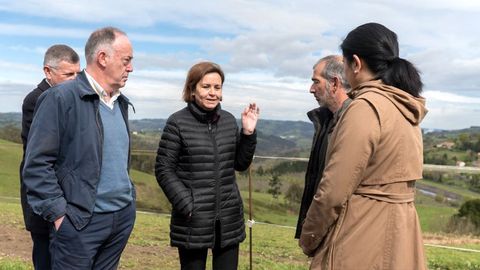 Carmen Moriy�n, durante su visita de campa�a a Taramundi