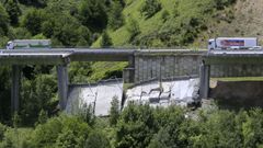El Gobierno proceder� en los pr�ximos d�as a demoler los vanos que quedaron colgados en el viaducto que se derrumb�