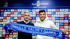 Roberto Su�rez y Leo Sequeira, en la sala de prensa del Carlos Tartiere