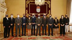 Foto de familia del nuevo gabinete auton�mico completo tras la toma de posesi�n de Corgos
