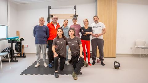 Usuarios del programa de ejercicio f&iacute;sico onc&oacute;logico de Pontevedra: &laquo;Venir aqu&iacute; viene muy bien, haces ejercicio y desconectas del entorno&raquo;