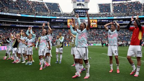 B�lgica celebra la clasificaci�n para cuartos de final tras eliminar a Senegal.