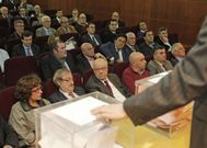 Las votaciones del pasado 26 de febrero siguen enfrentado a las asociaciones que integran la CEP. 