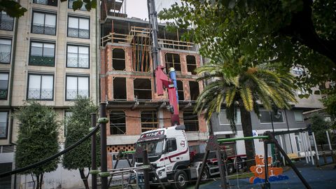 Esqueleto en el parque García Bayón en el que se retomaron las obras