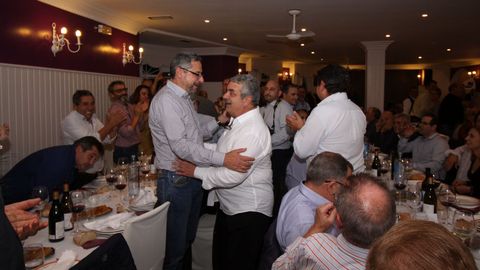 CENA JUBILACION DE ANTONIO TUBIO PI?EIRO JEFE DE LA POLICIA LOCAL DE RIANXO, MANEIRO, DESPUES DE 37 A?OS AL FRENTE EN EL PUESTO DE RIANXO