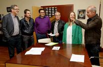 El convenio se firm� ayer a mediod�a en el Concello.