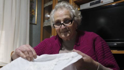 A sus 84 aos, Anita cose todos los das sin excepcin