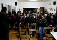 A la reuni�n de Brens asistieron unas cuarenta personas.