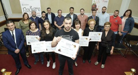 Los premiados en Rodeiro en Tapas recogieron ayer sus diplomas en el consistorio.